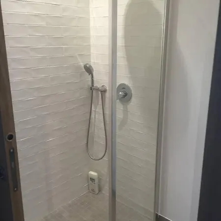 Dans Piscine Vue Exceptionnelle Apartman *